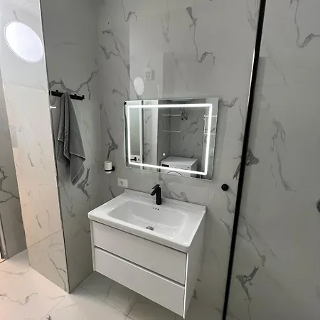 Seaview Luxury Apartmán Golem (Tirana)